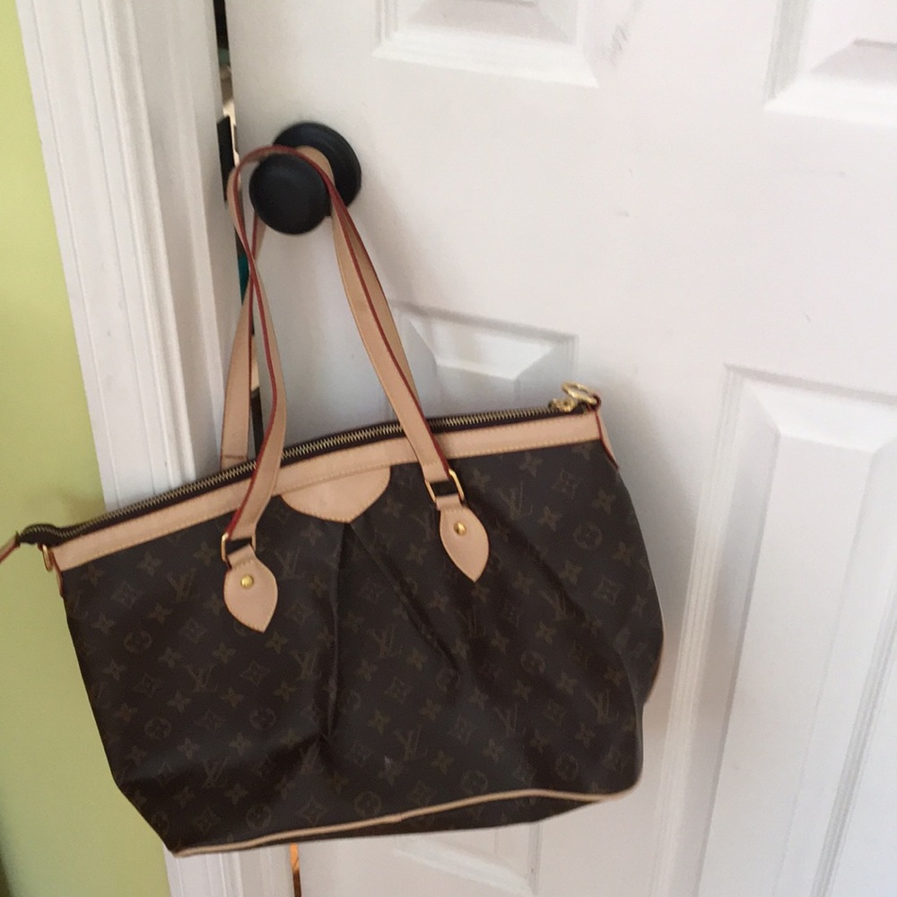 Fake Louis Vuitton bag
